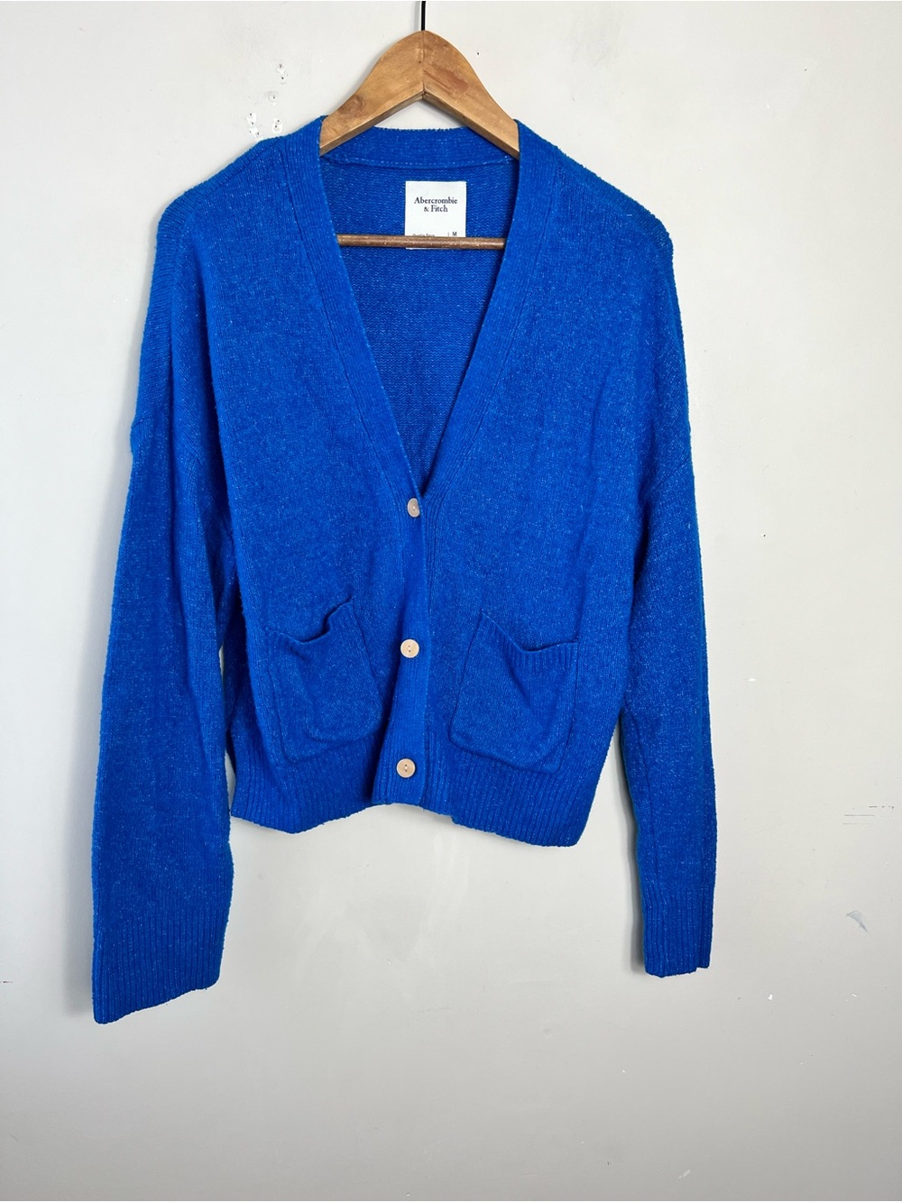 Abercrombie & Fitch long sleeve button through cardi In Blue Size Medium Slouchy